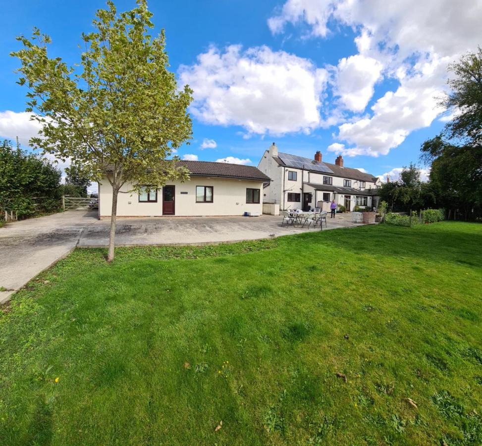 Cosy stable conversion between Sheffield&Leeds Pontefract Buitenkant foto